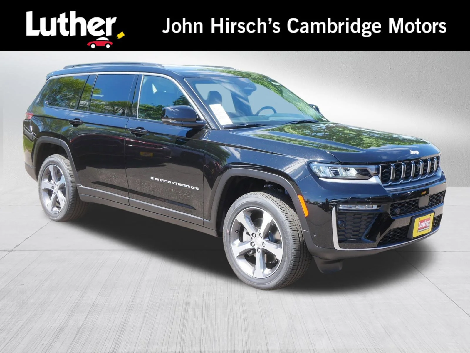 New 2026 Diamond Black Crystal Pearl-Coat Exterior Paint Jeep Limited image 1