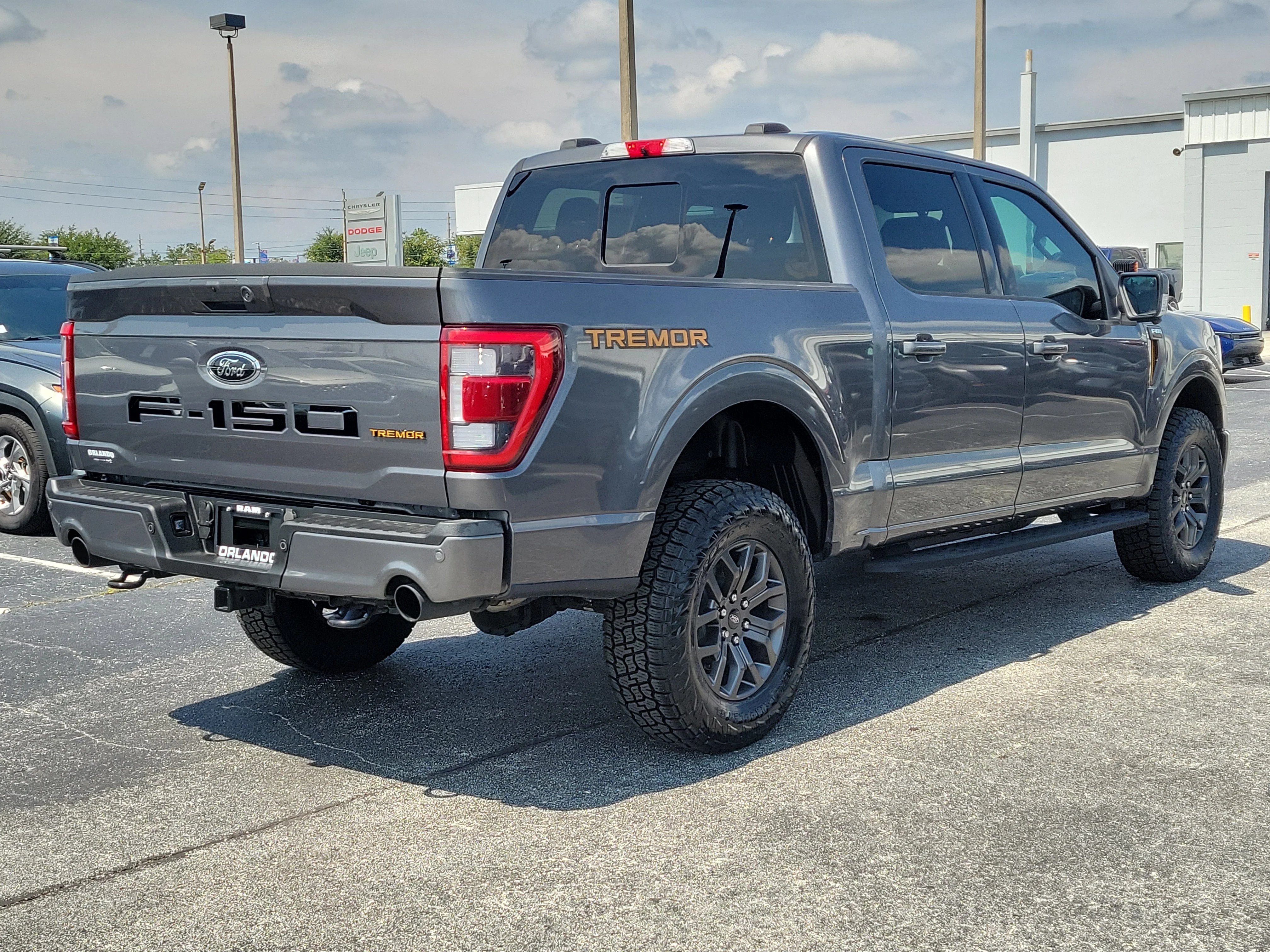 Used 2023 Gray Metallic Ford Tremor image 7