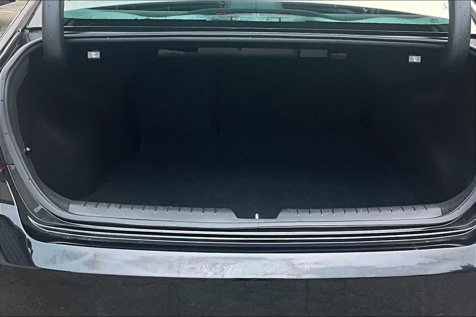 Used 2017 Phantom Black Hyundai Sport image 30