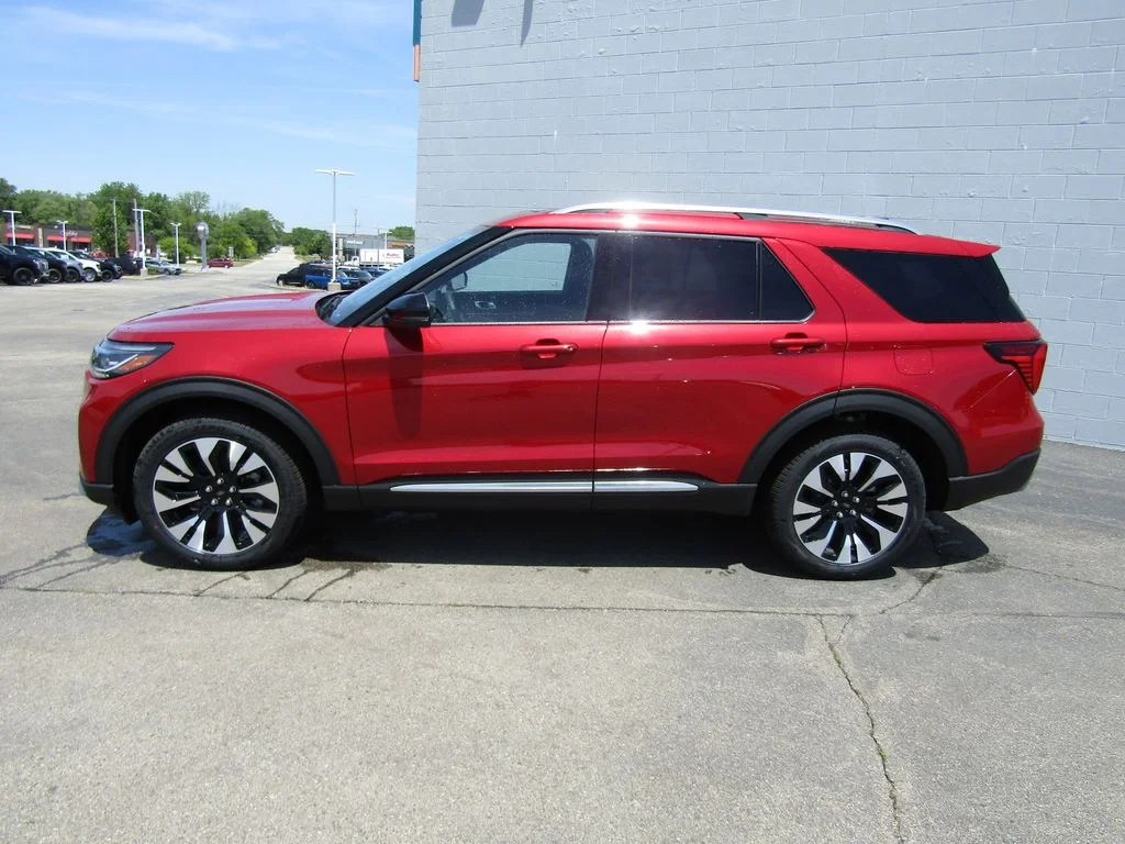 New 2026 Rapid Red Metallic Tinted Clearcoat Ford Platinum™ image 2