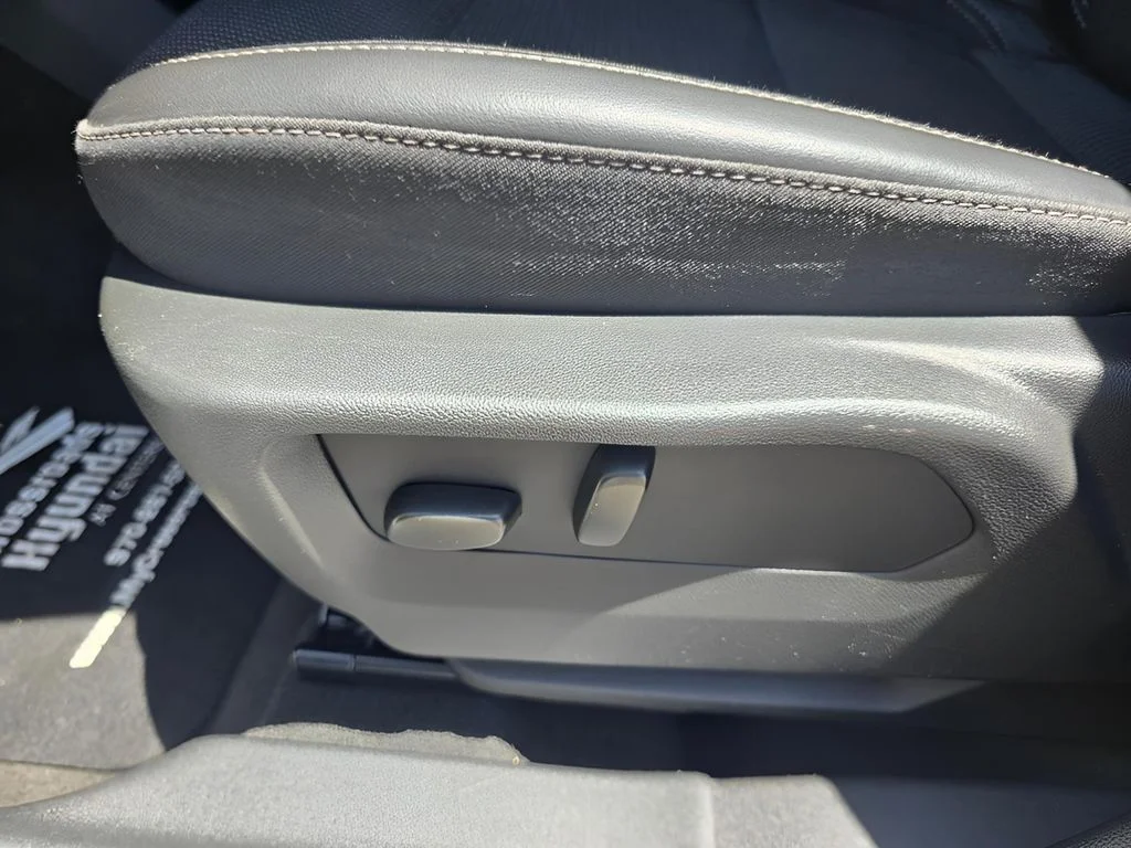 Used 2023 Summit White Buick Preferred image 25