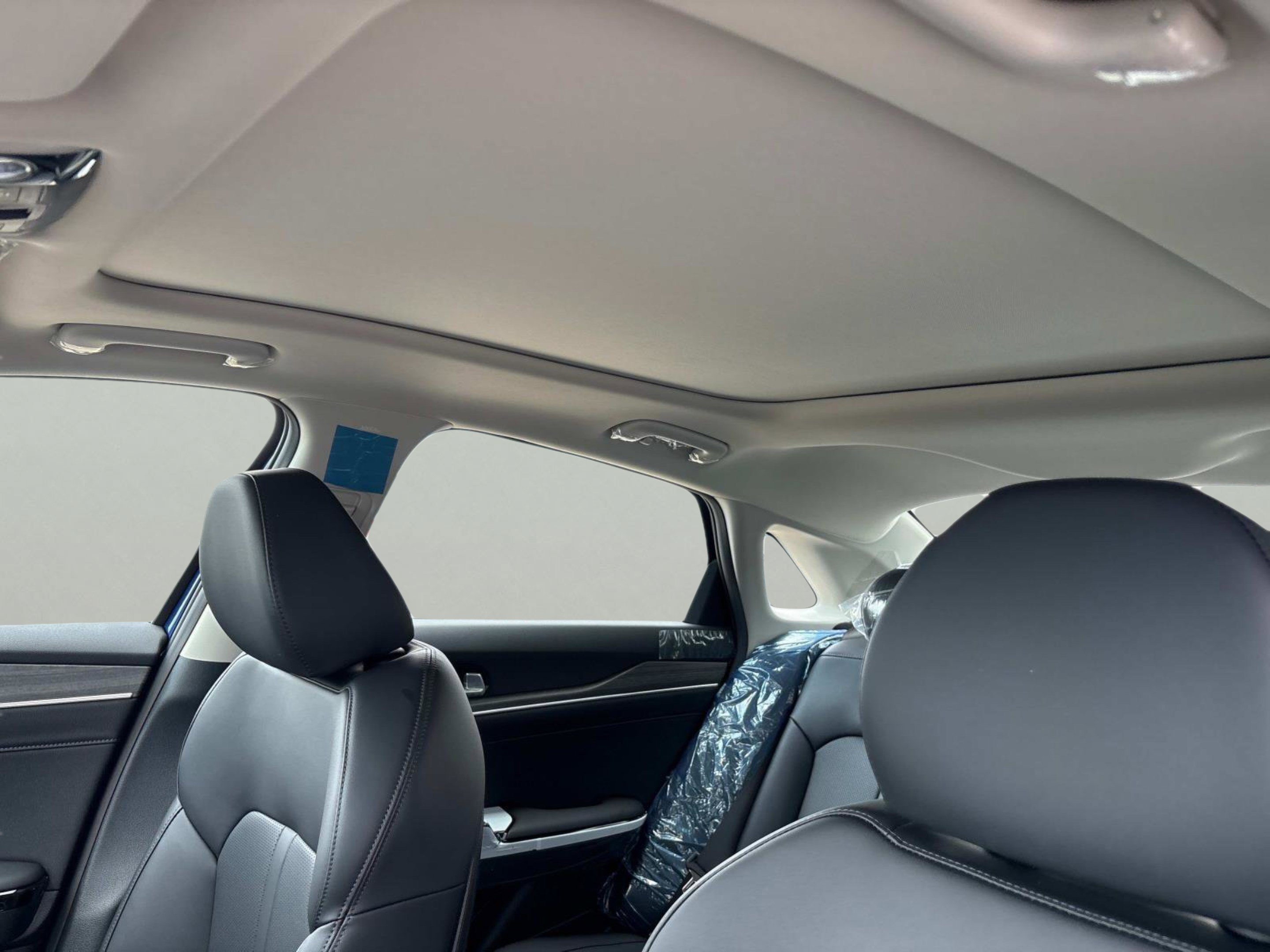 2025 Kia K5 EX - Photo 22
