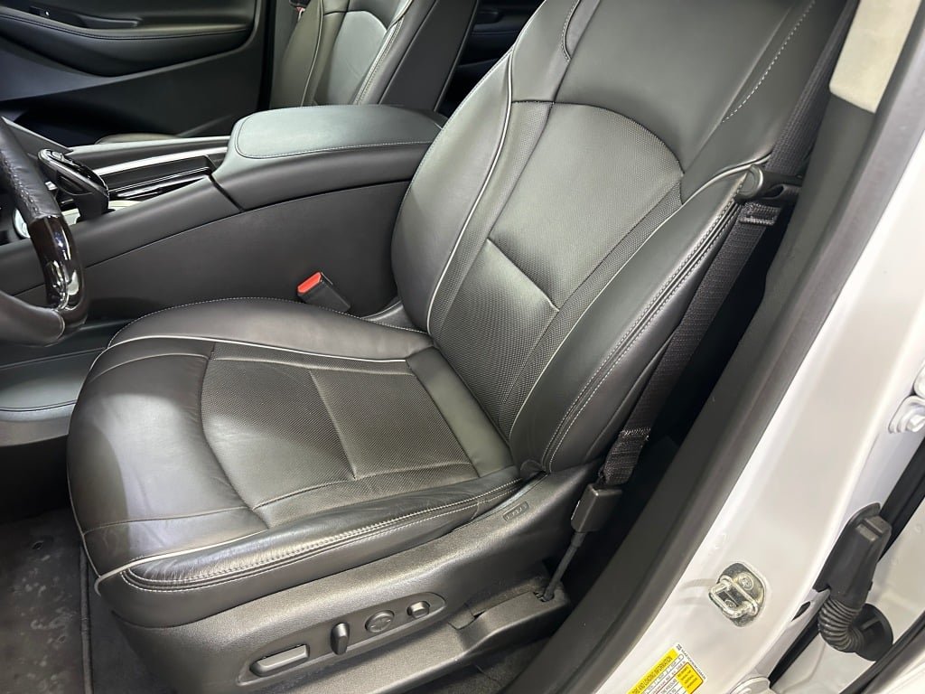 Used 2021 White Frost Tricoat Buick Avenir image 5
