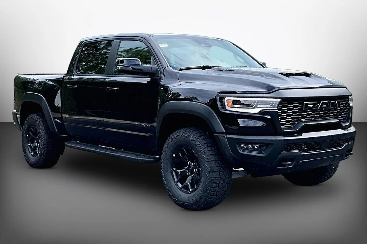 New 2026 Diamond Black Crystal Pearl-Coat Exterior Paint RAM RHO image 2