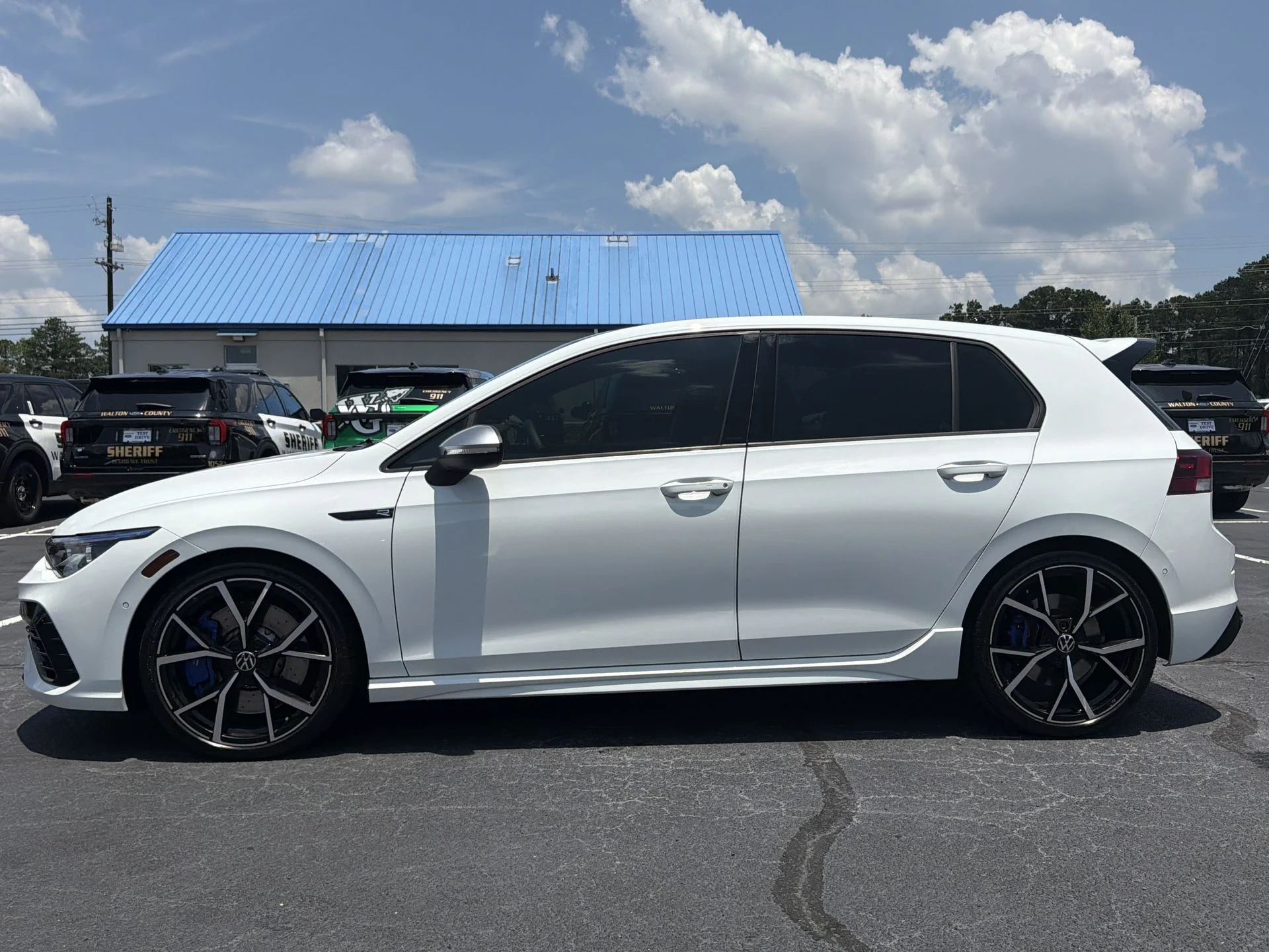 Certified Used 2022 Pure White Volkswagen 2.0T image 23