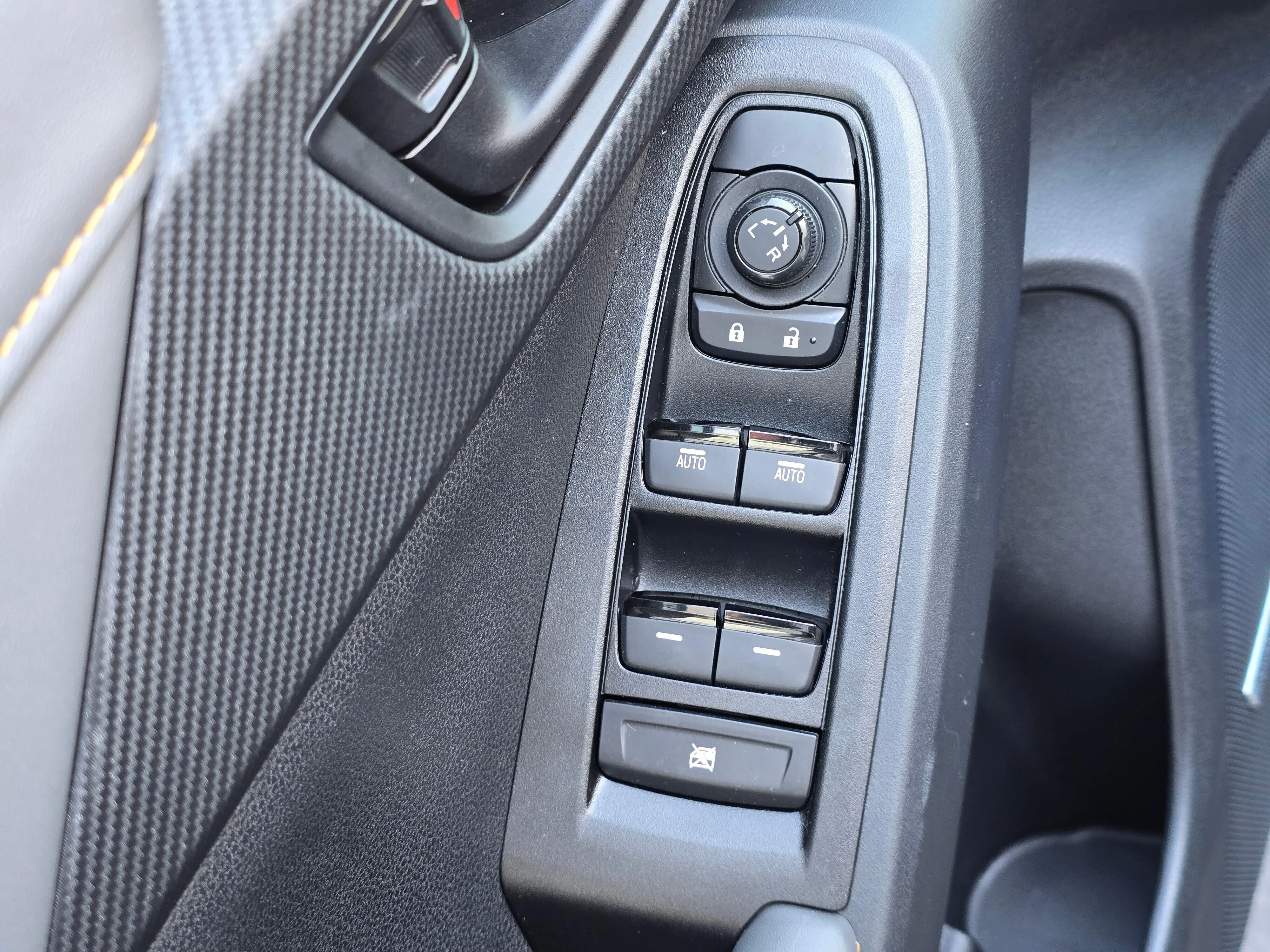 Used 2025 Sapphire Blue Pearl Subaru Wilderness image 15