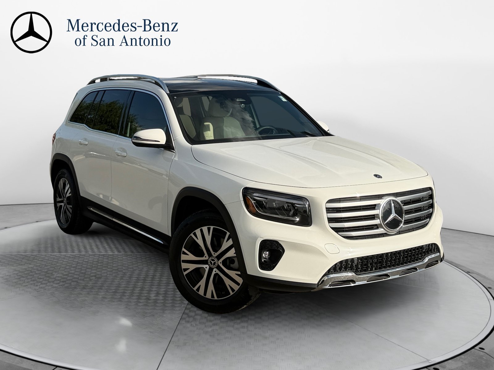 Used 2026 Polar White Mercedes-Benz GLB 250 image 1