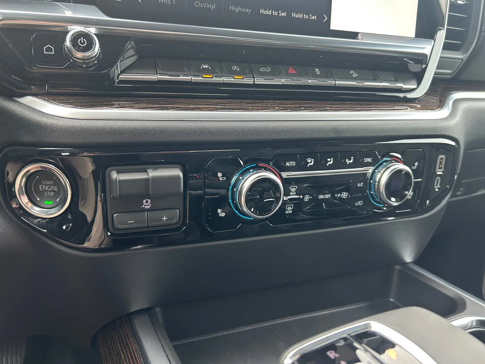 New 2026 Onyx Black GMC Elevation image 21