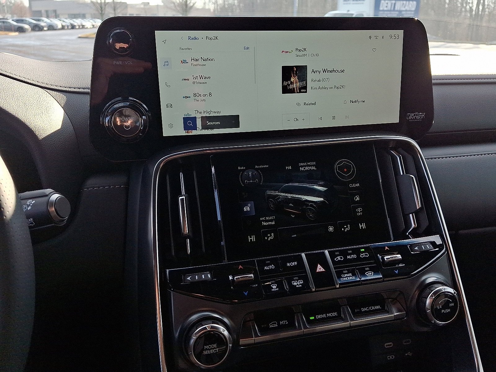 2025 Lexus LX 700h F-Sport - Photo 10