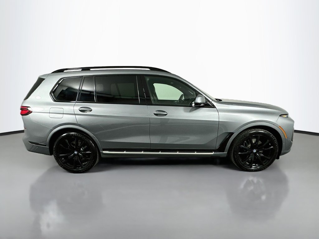 Used 2023 Skyscraper Grey Metallic BMW xDrive40i image 4