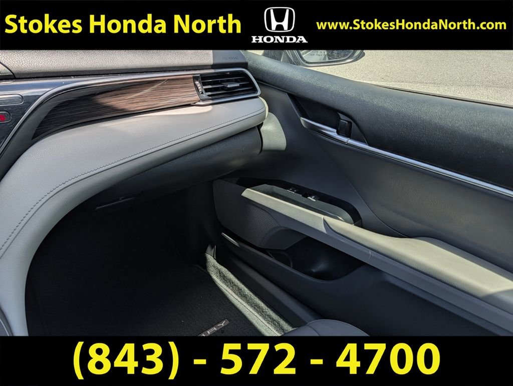 Used 2020 Silver Toyota LE image 20