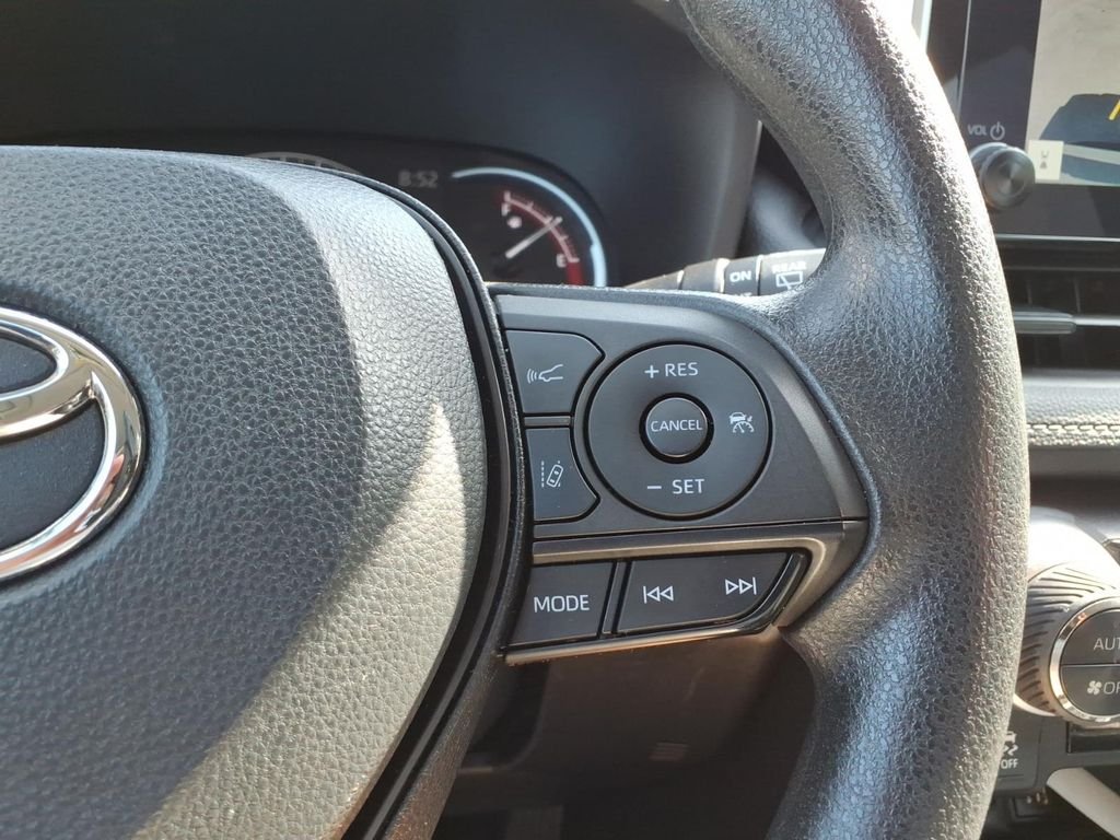 2023 Toyota RAV4 XLE - Photo 21