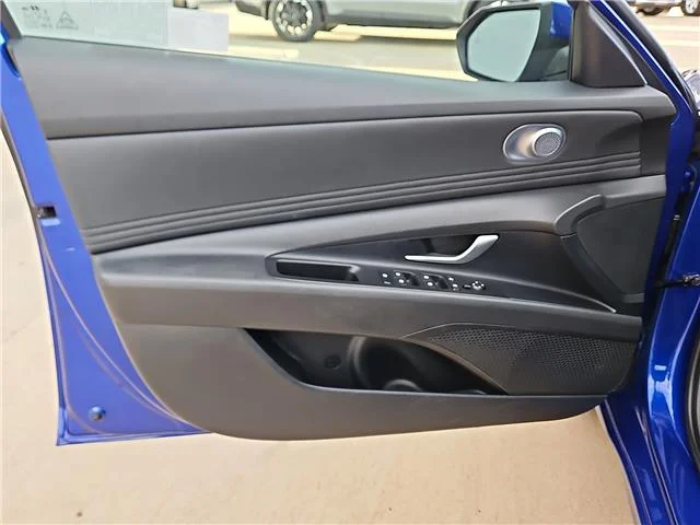 Used 2025 Intense Blue Hyundai SEL Convenience (IVT) image 13