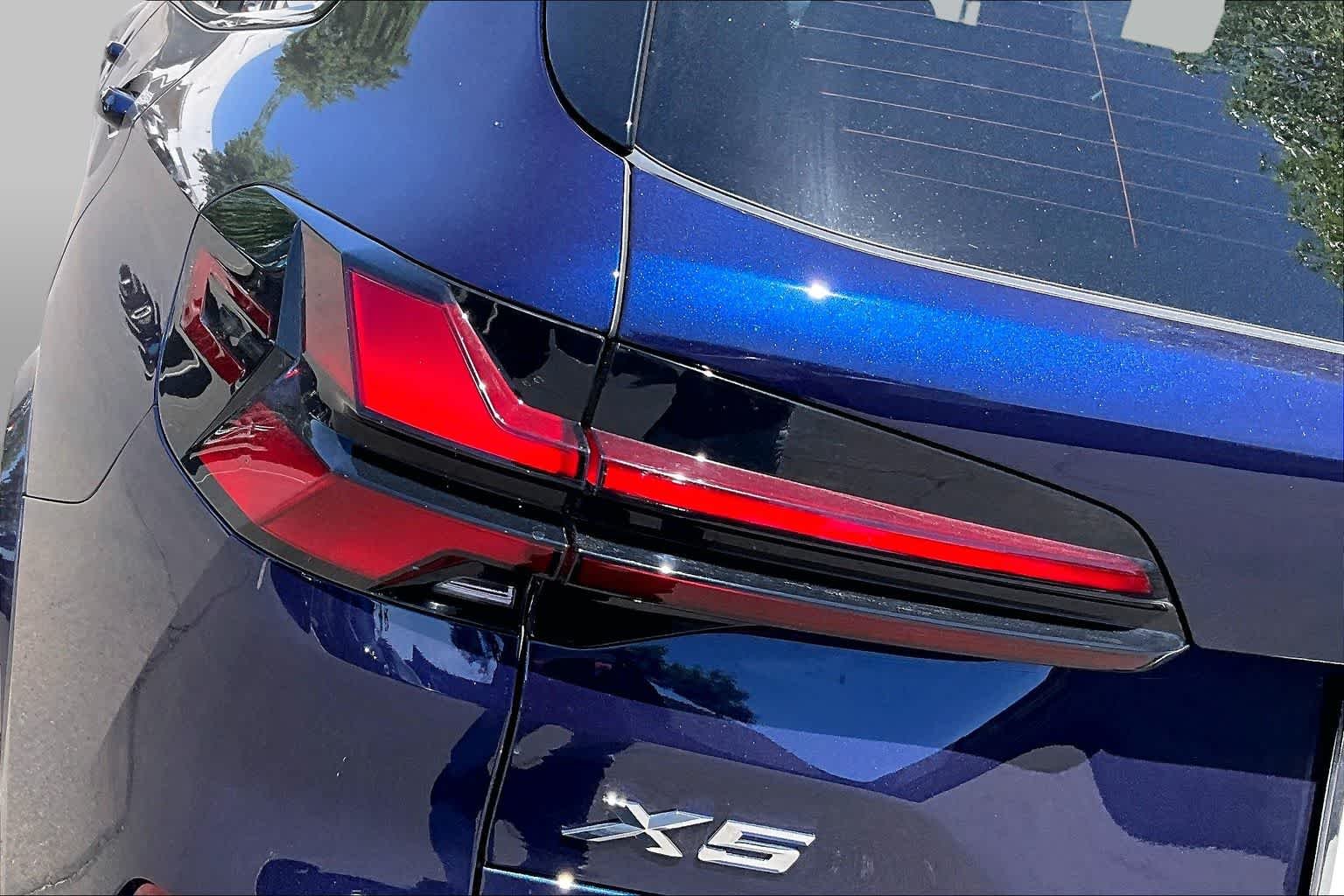New 2026 Tanzanite Blue II Metallic BMW xDrive50e image 14