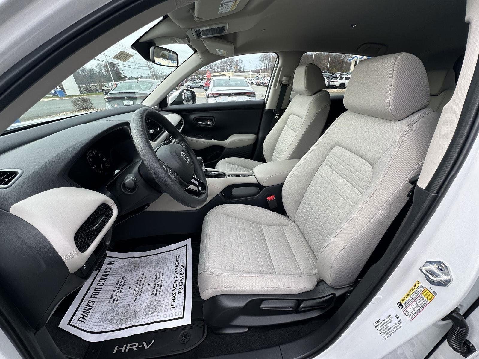 2026 Honda HR-V LX - Photo 10