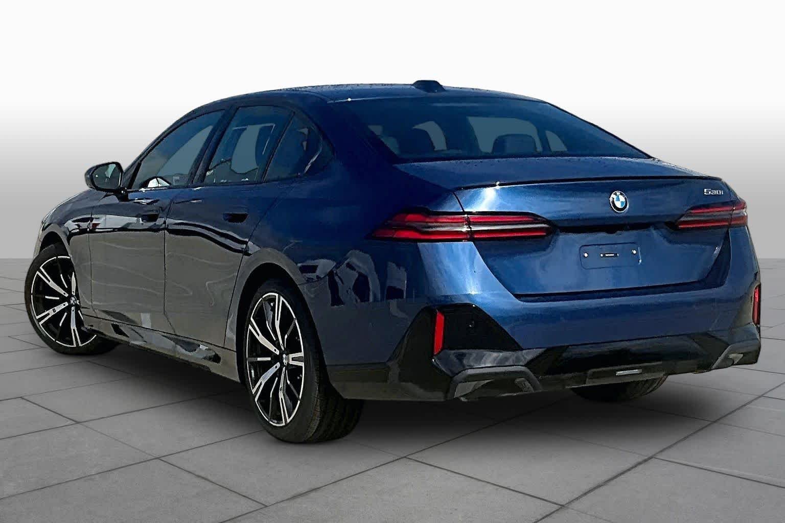 Used 2027 Phytonic Blue Metallic BMW 530i image 12