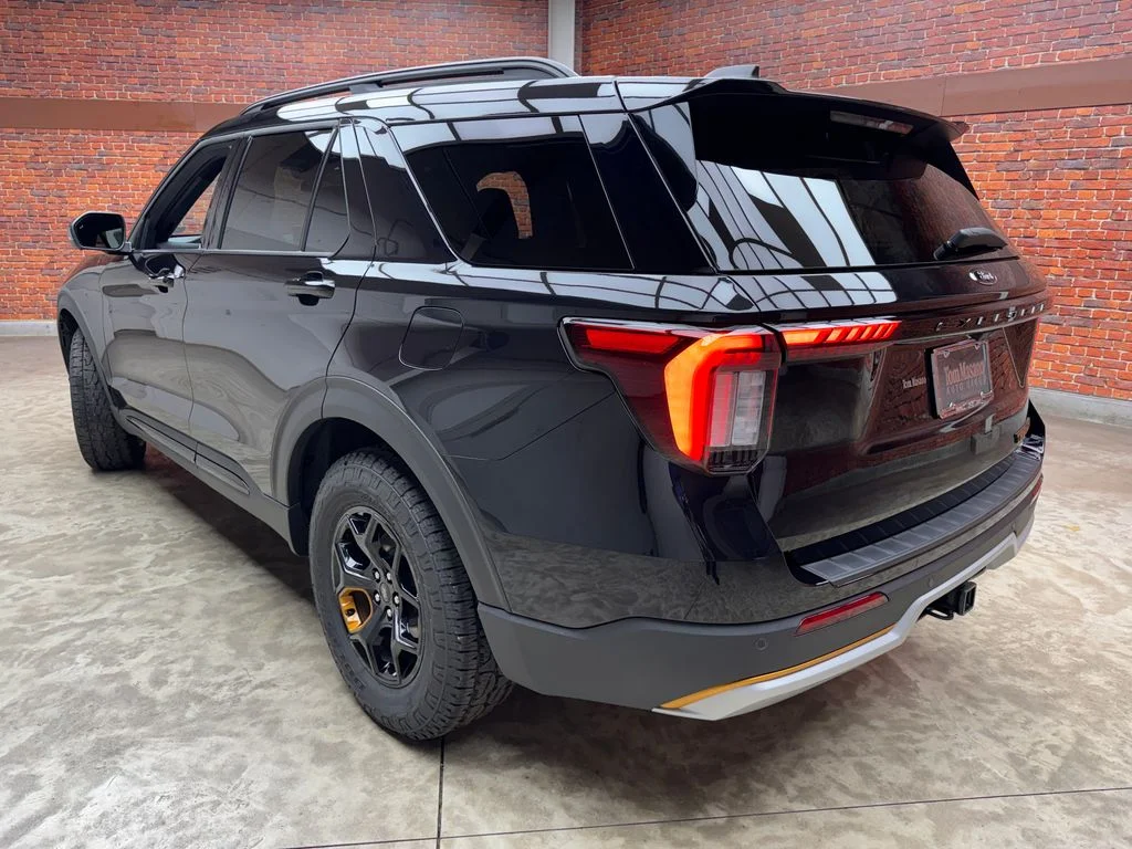 New 2026 Agate Black Metallic Ford Tremor® image 2