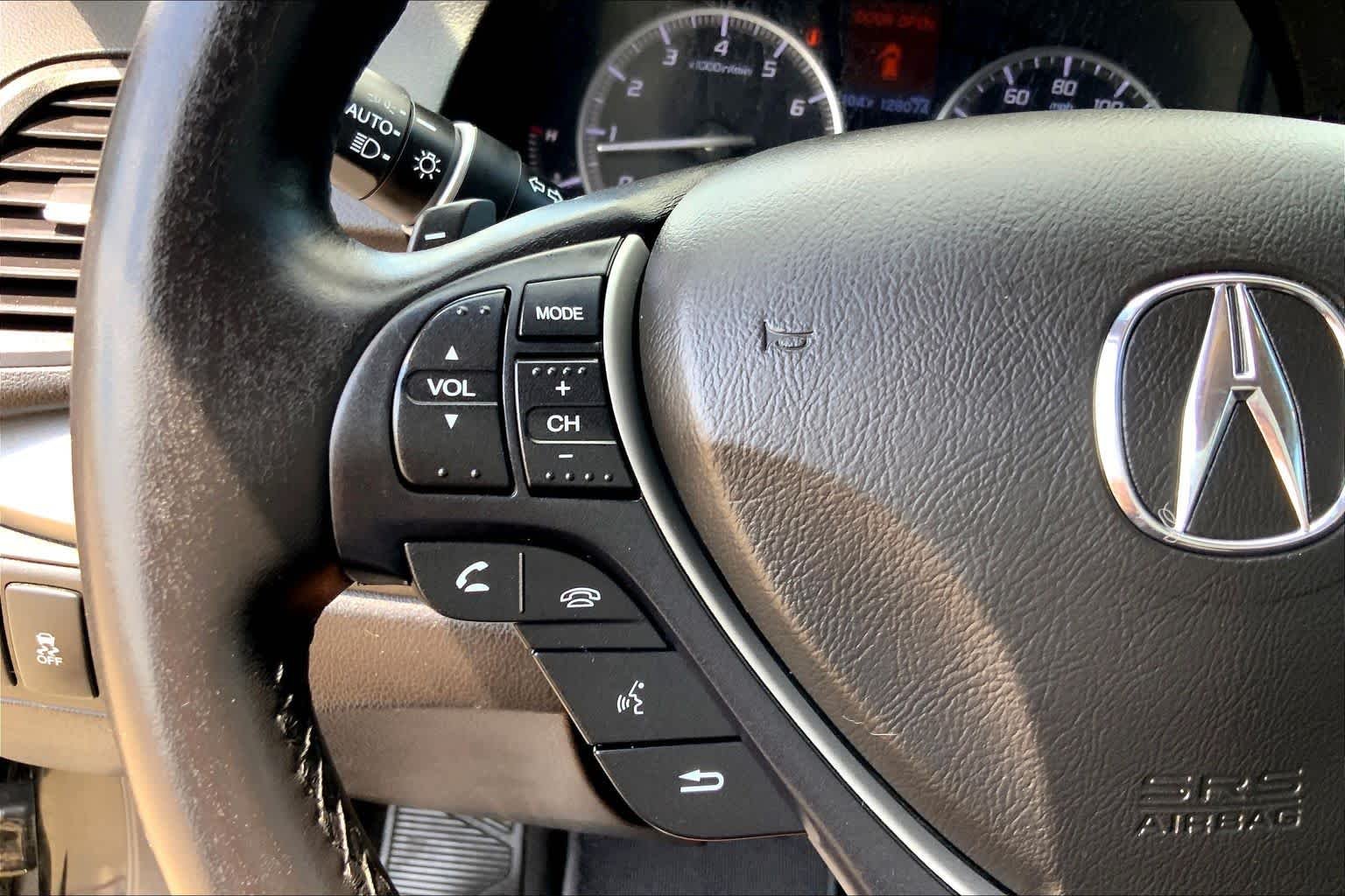 Used 2018 Crystal Black Pearl Acura  image 23