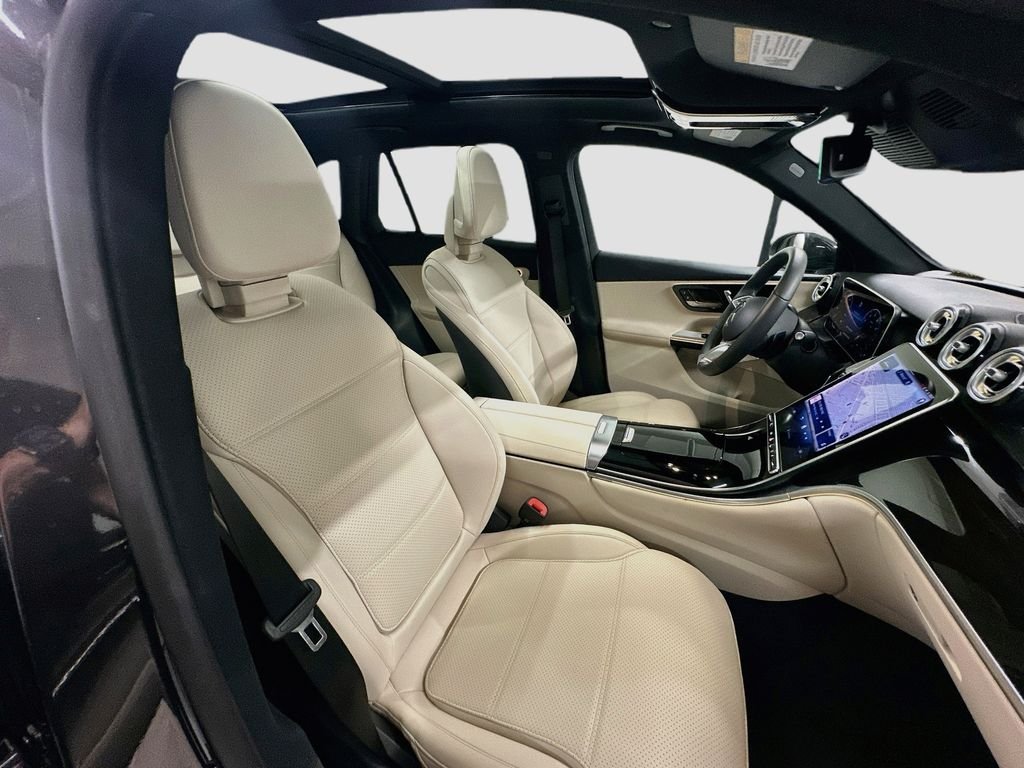 2025 Mercedes-Benz GLC Base - Photo 29