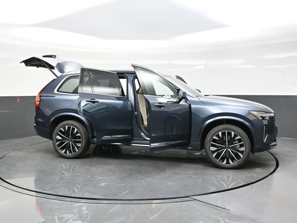New 2026 Denim Blue Volvo T8 Plus image 31