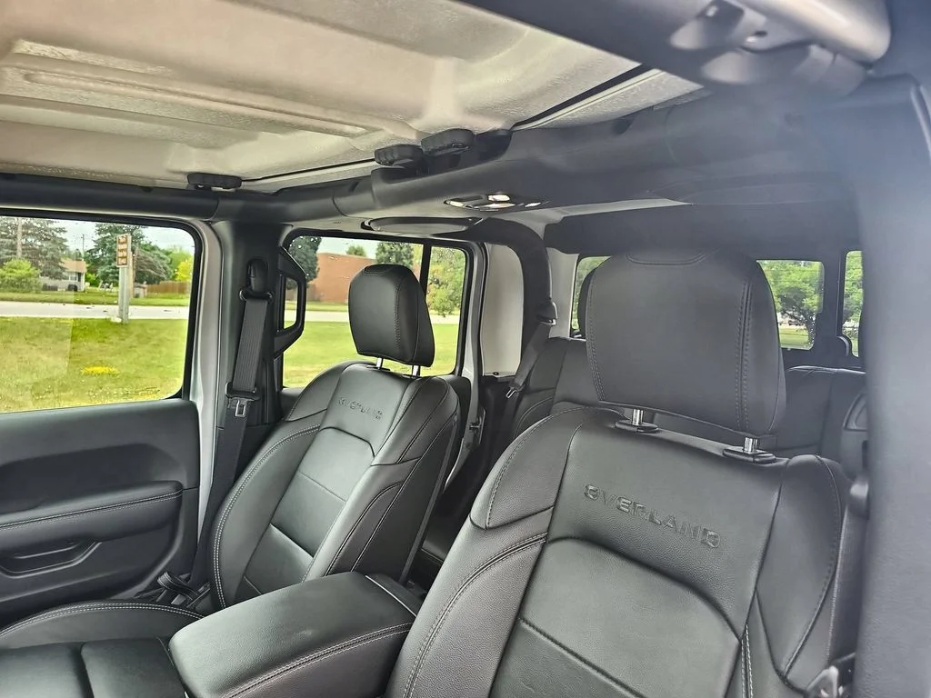 Used 2022 Silver Jeep Overland image 19
