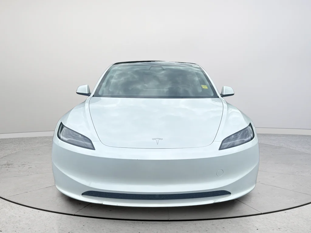 2025 Tesla Model 3 Long Range - Photo 3