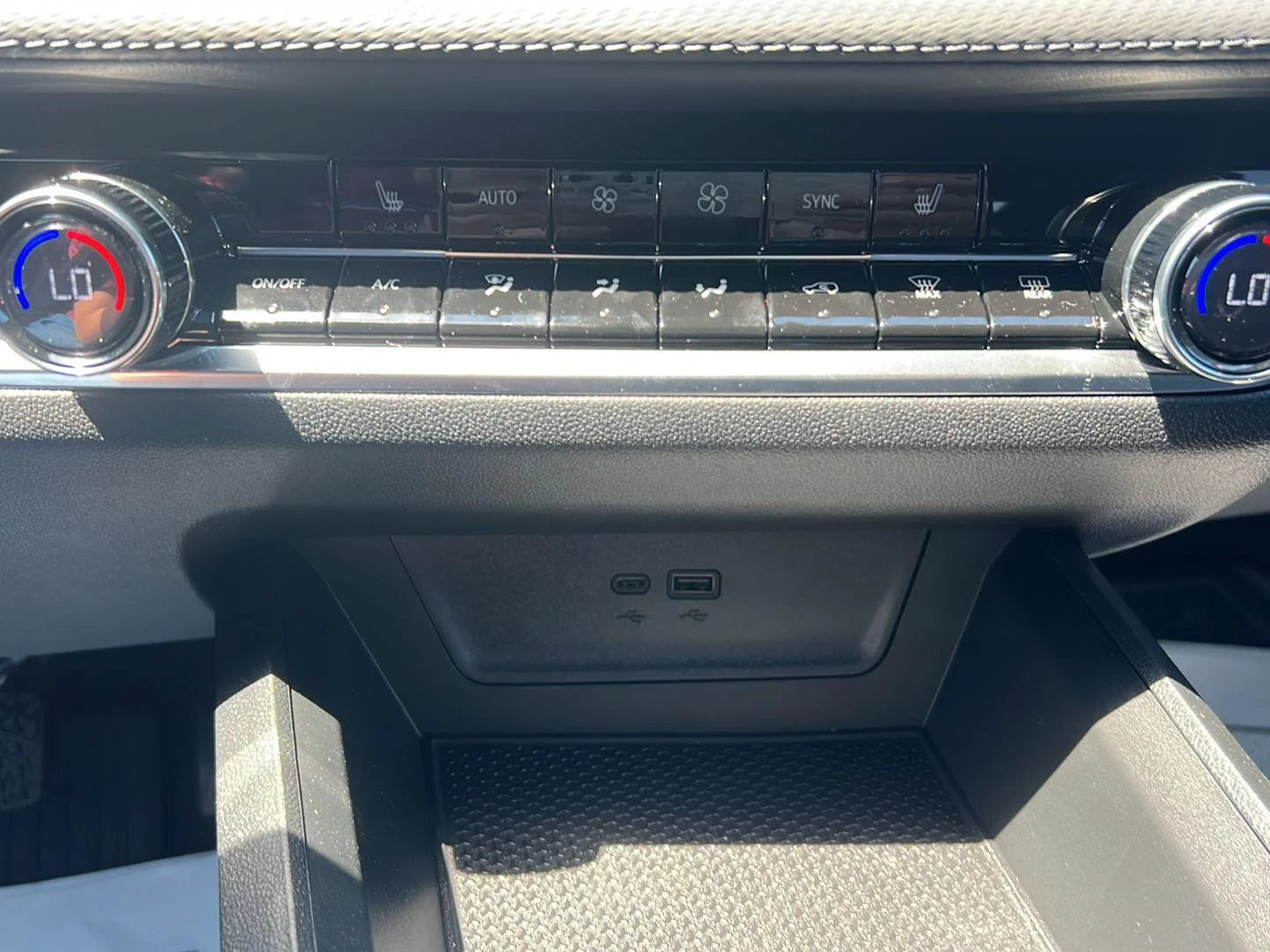 2027 Chevrolet Equinox LT - Photo 23
