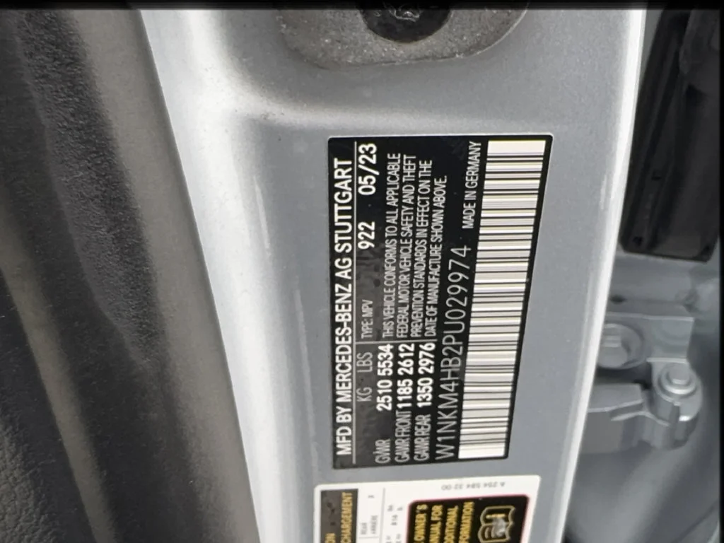 Used 2023 Silver Mercedes-Benz GLC 300 image 57