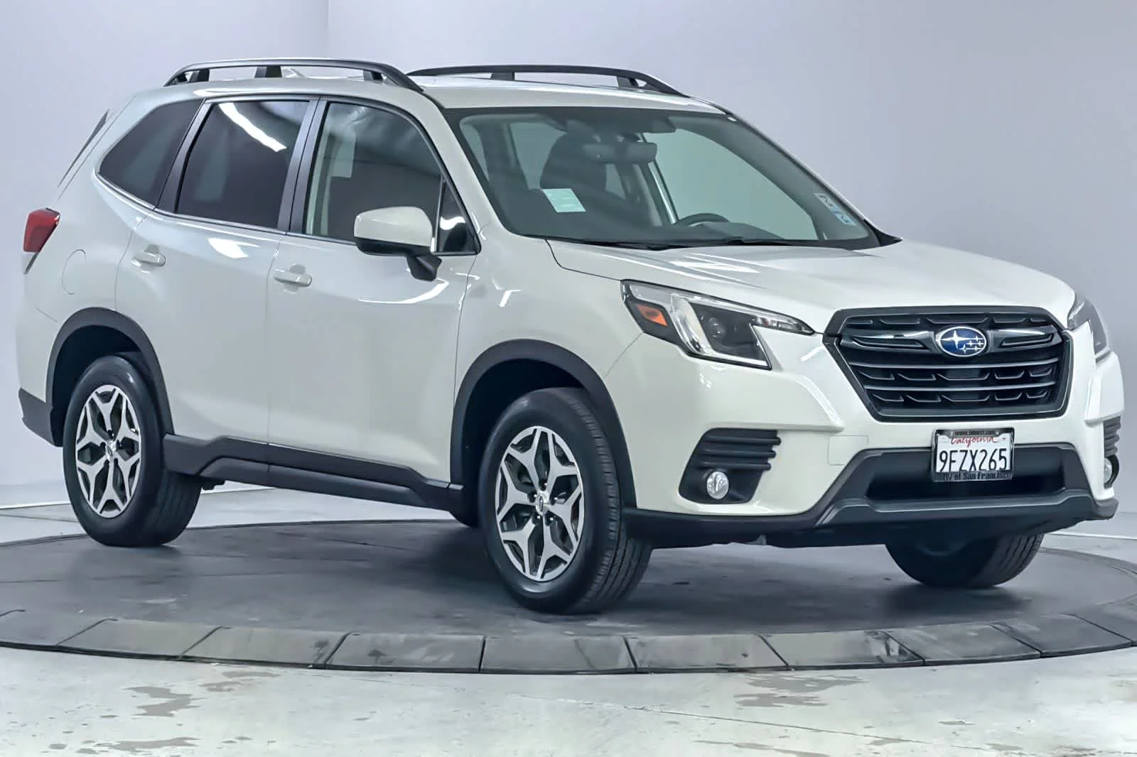 Used 2023 Crystal White Pearl Subaru Premium image 9