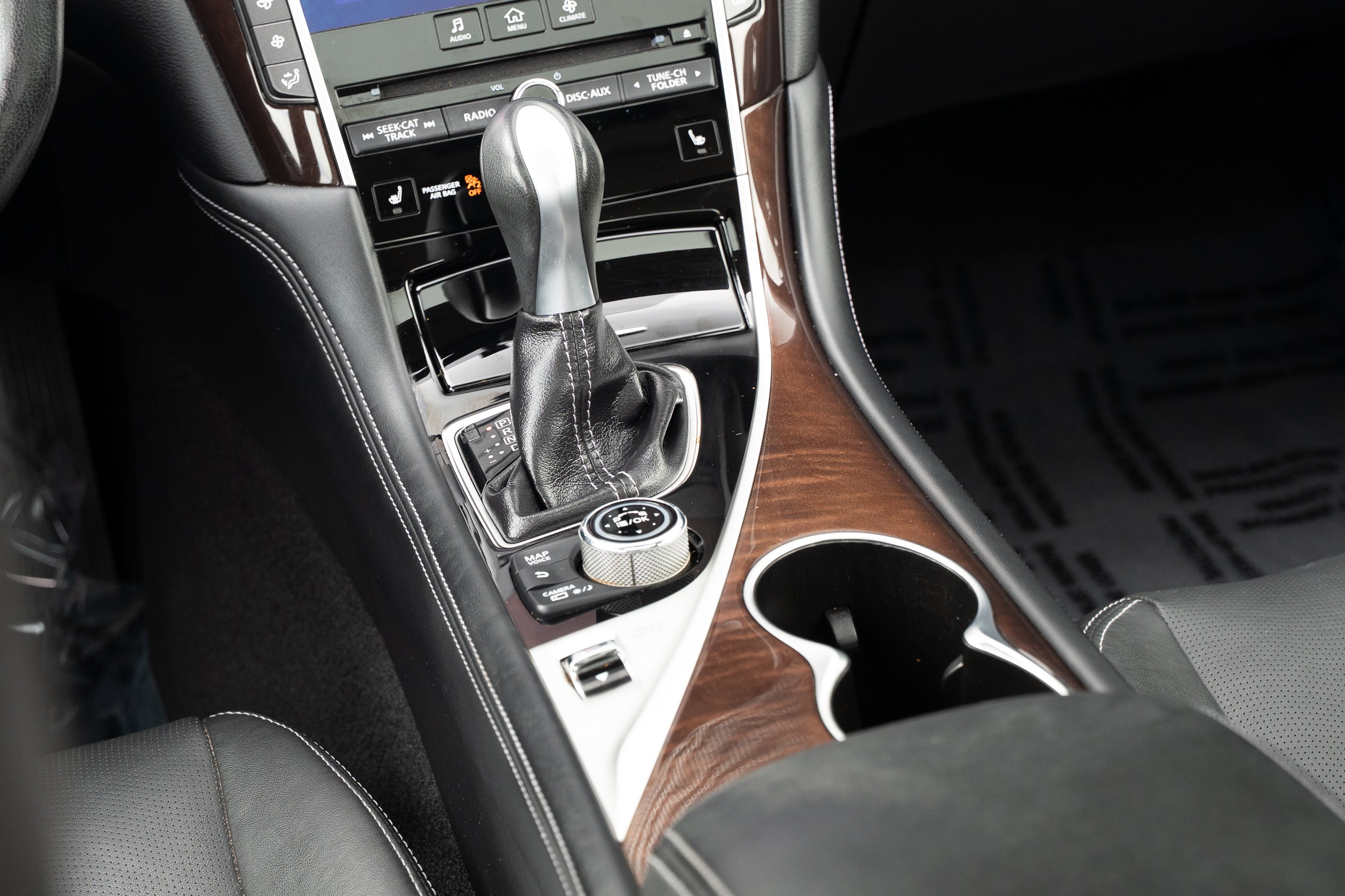 Used 2014 Black Obsidian INFINITI Premium image 11