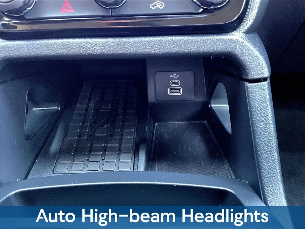 Used 2024 Blue Ford XLT image 22