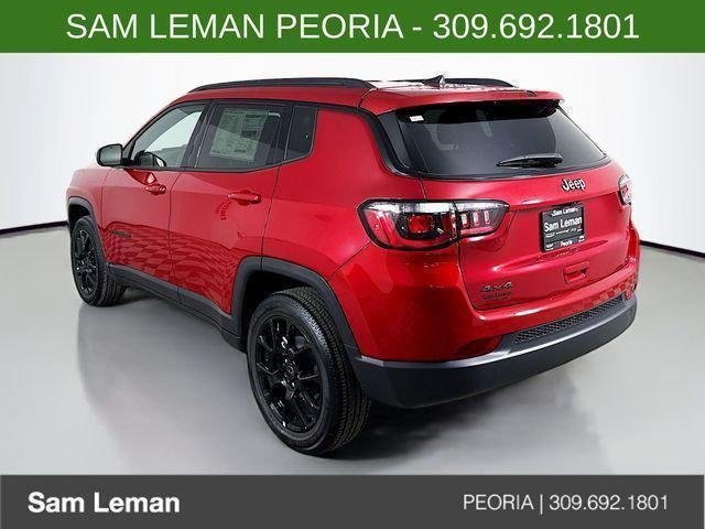 New 2026 Red Hot Pearlcoat Jeep Latitude image 5