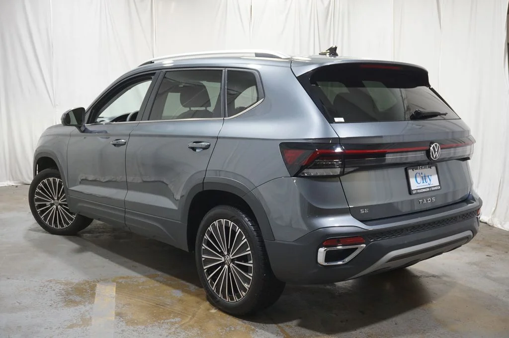 Certified Used 2025 Gray Volkswagen 1.5T SE image 8