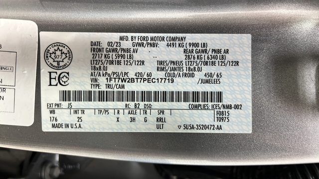 Used 2023 Iconic Silver Metallic Ford XLT image 26