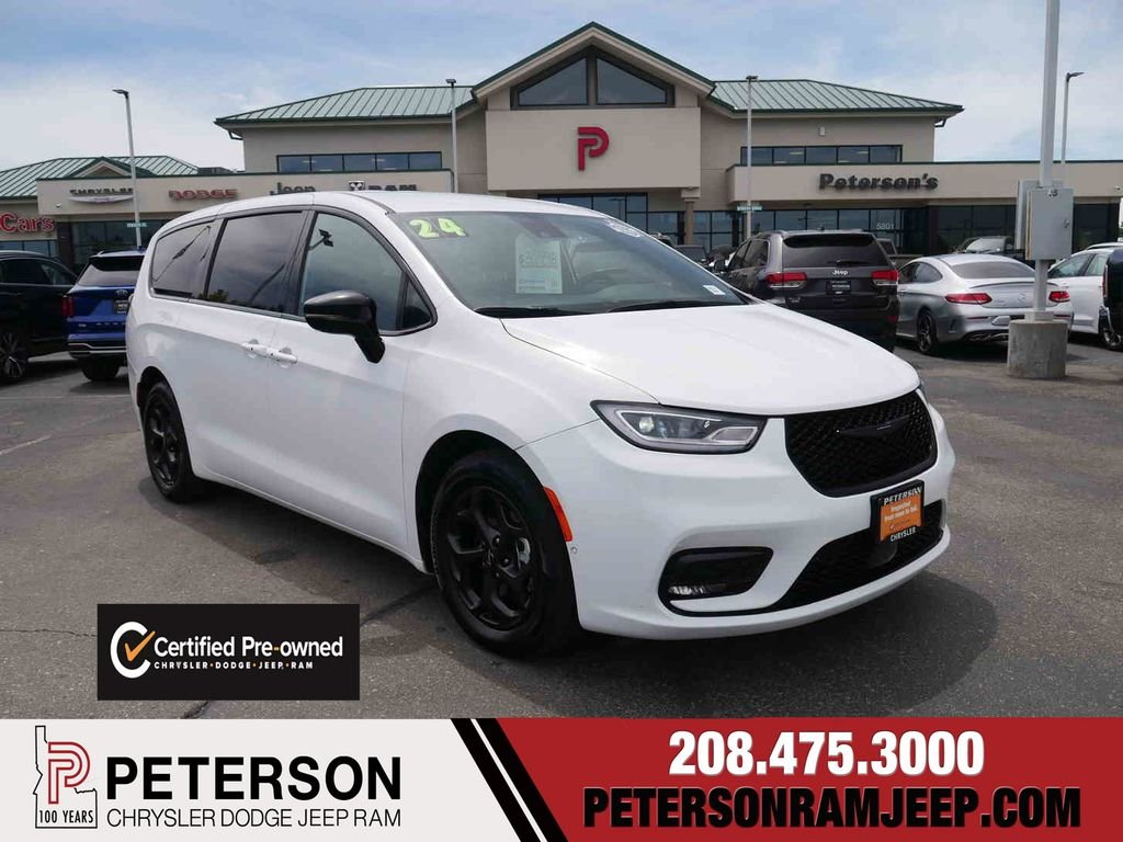 2024 Chrysler Pacifica Hybrid Select S-Appearance PHEV's photo