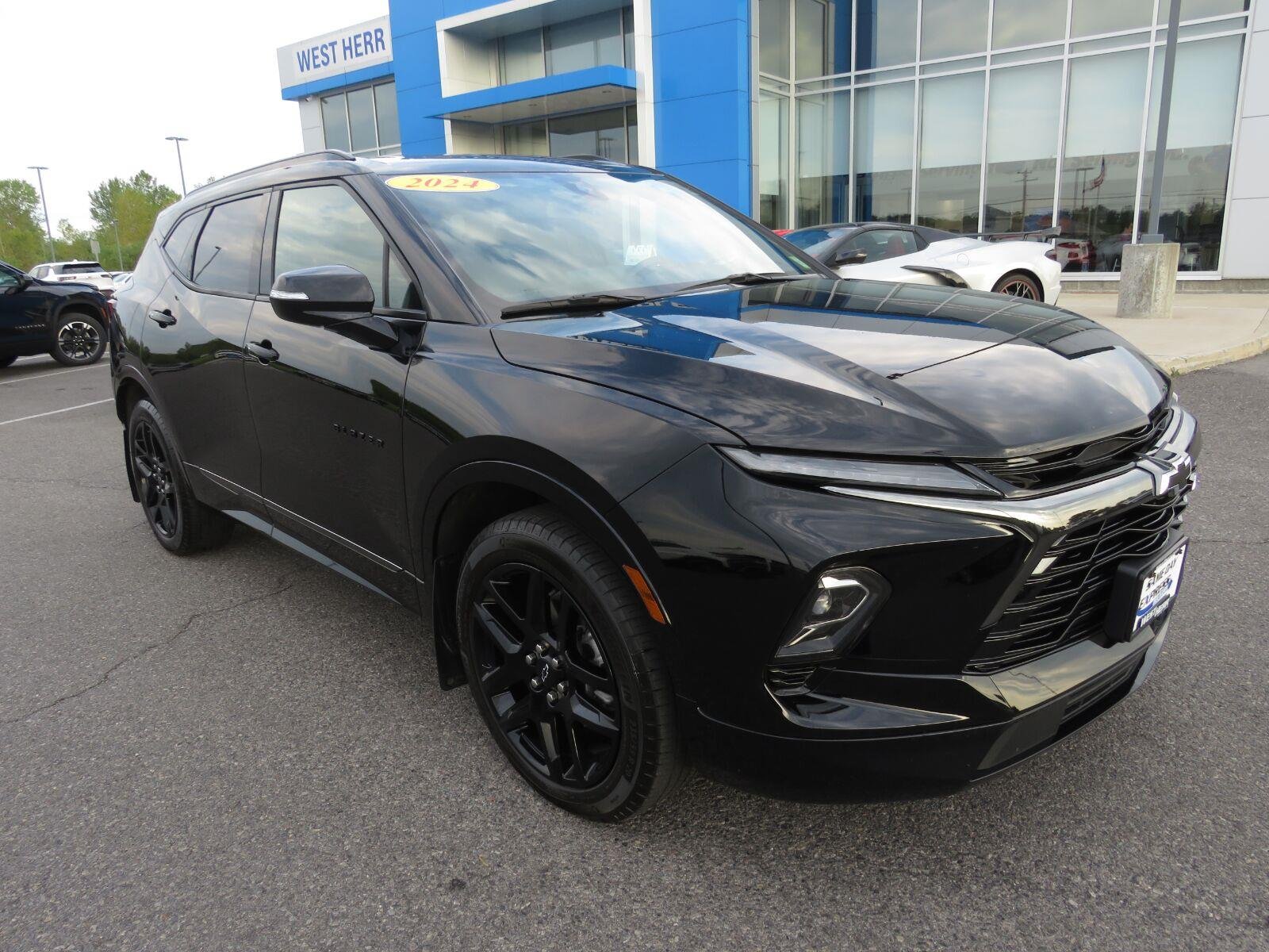 Used 2024 Black Chevrolet RS image 5