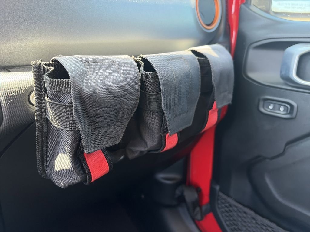 Used 2021 Red Jeep Mojave image 29