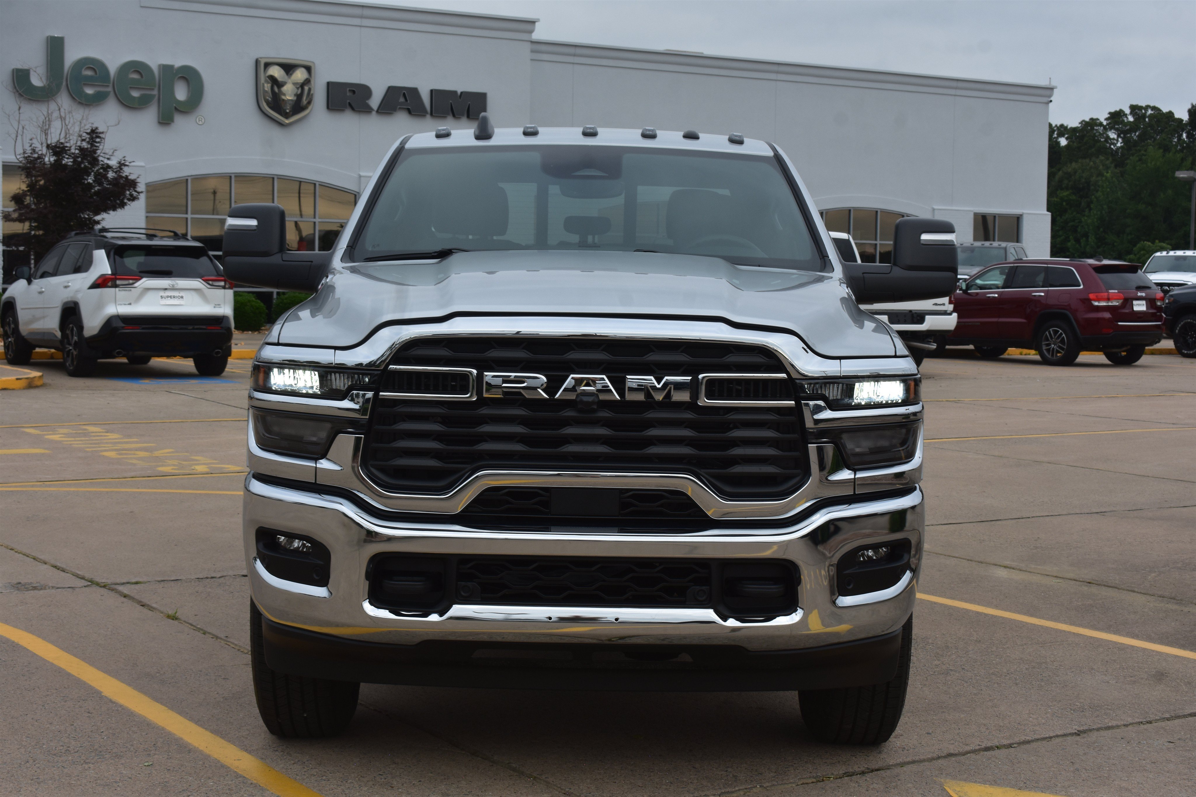 New 2026 Silver-Zynith Exterior Paint RAM Tradesman image 2