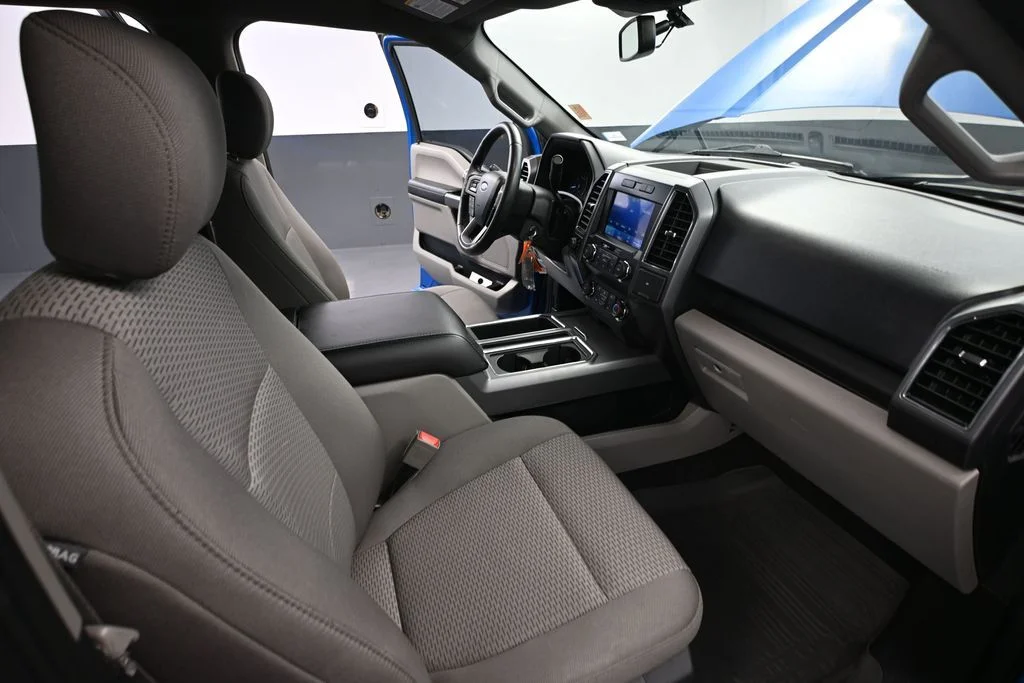 Used 2020 Blue Ford XLT image 49