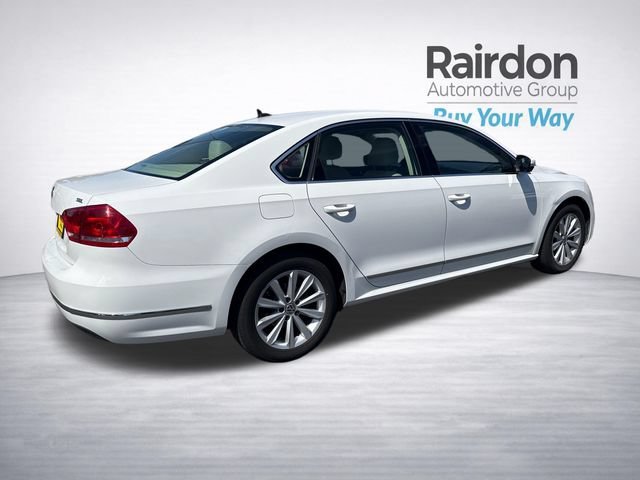 Used 2013 Candy White Volkswagen SEL image 7