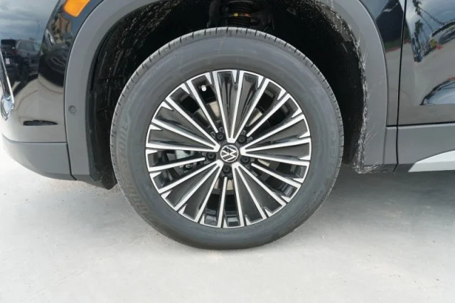 New 2026 Deep Black Pearl Volkswagen S image 13