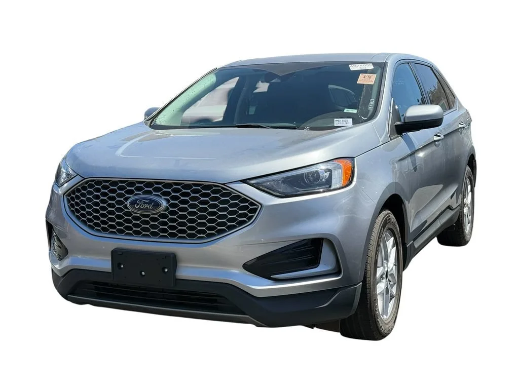 Used 2024 Silver Ford SEL image 21