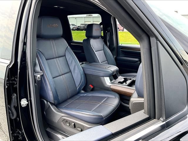 Used 2025 Black Chevrolet High Country image 11