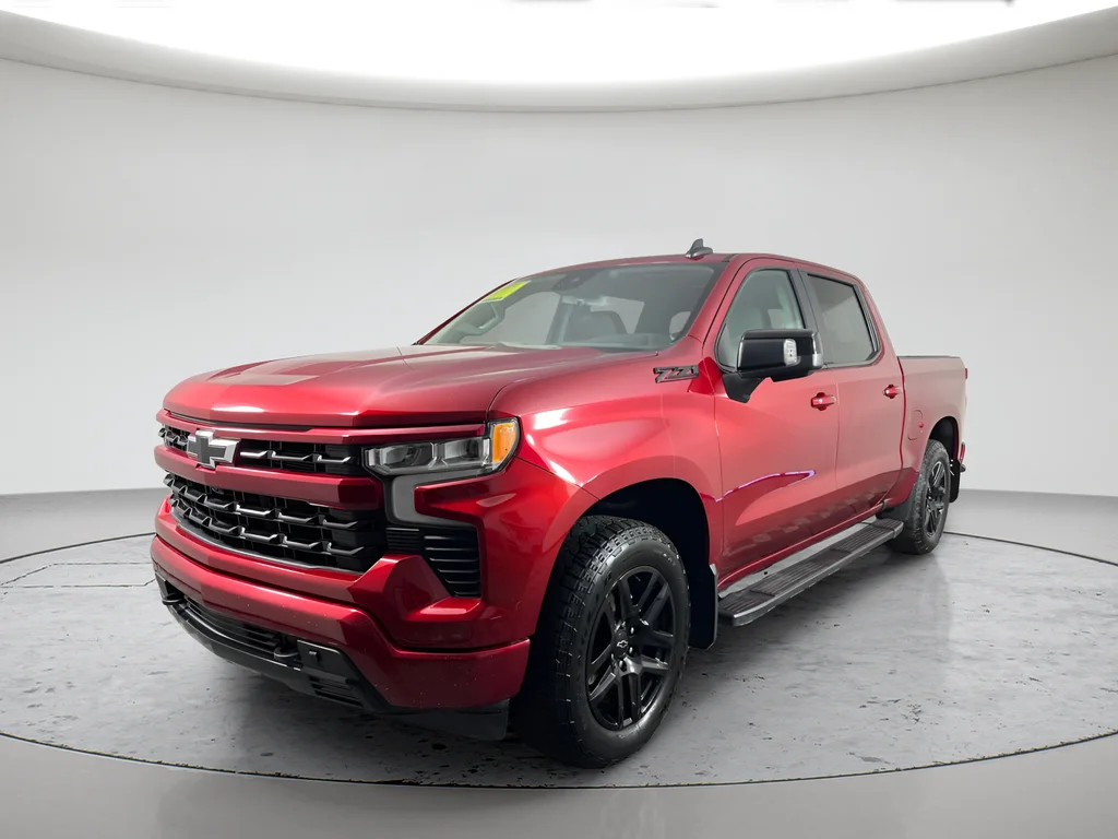 Used 2023 Red Chevrolet RST image 7