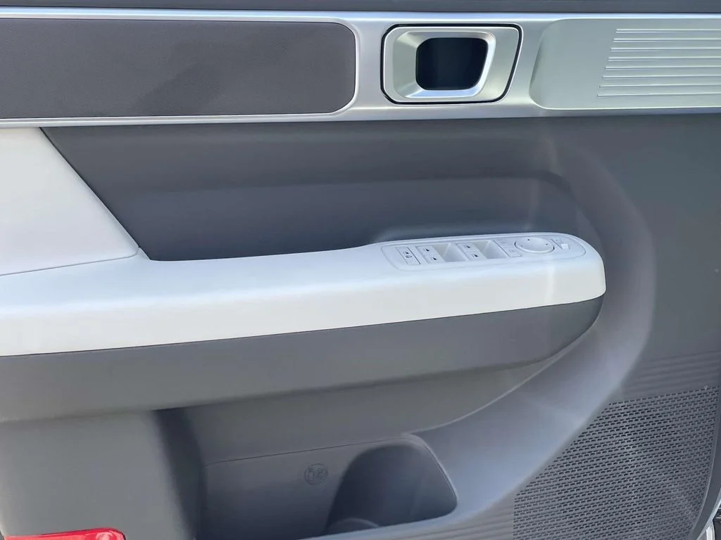 New 2026 Silver Hyundai SE image 15