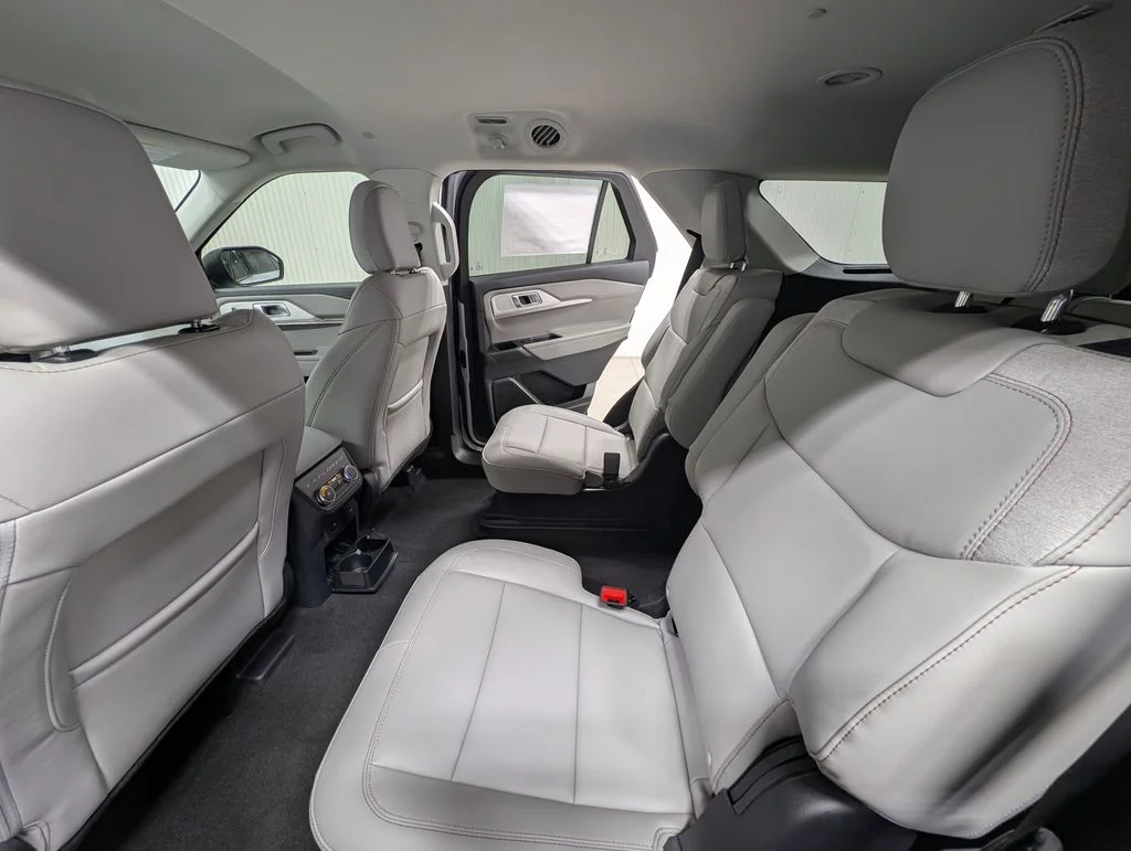 New 2026 Space White Metallic Ford Active image 13