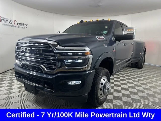 2025 RAM 3500 Limited 4X4 Crew Cab LWB's photo