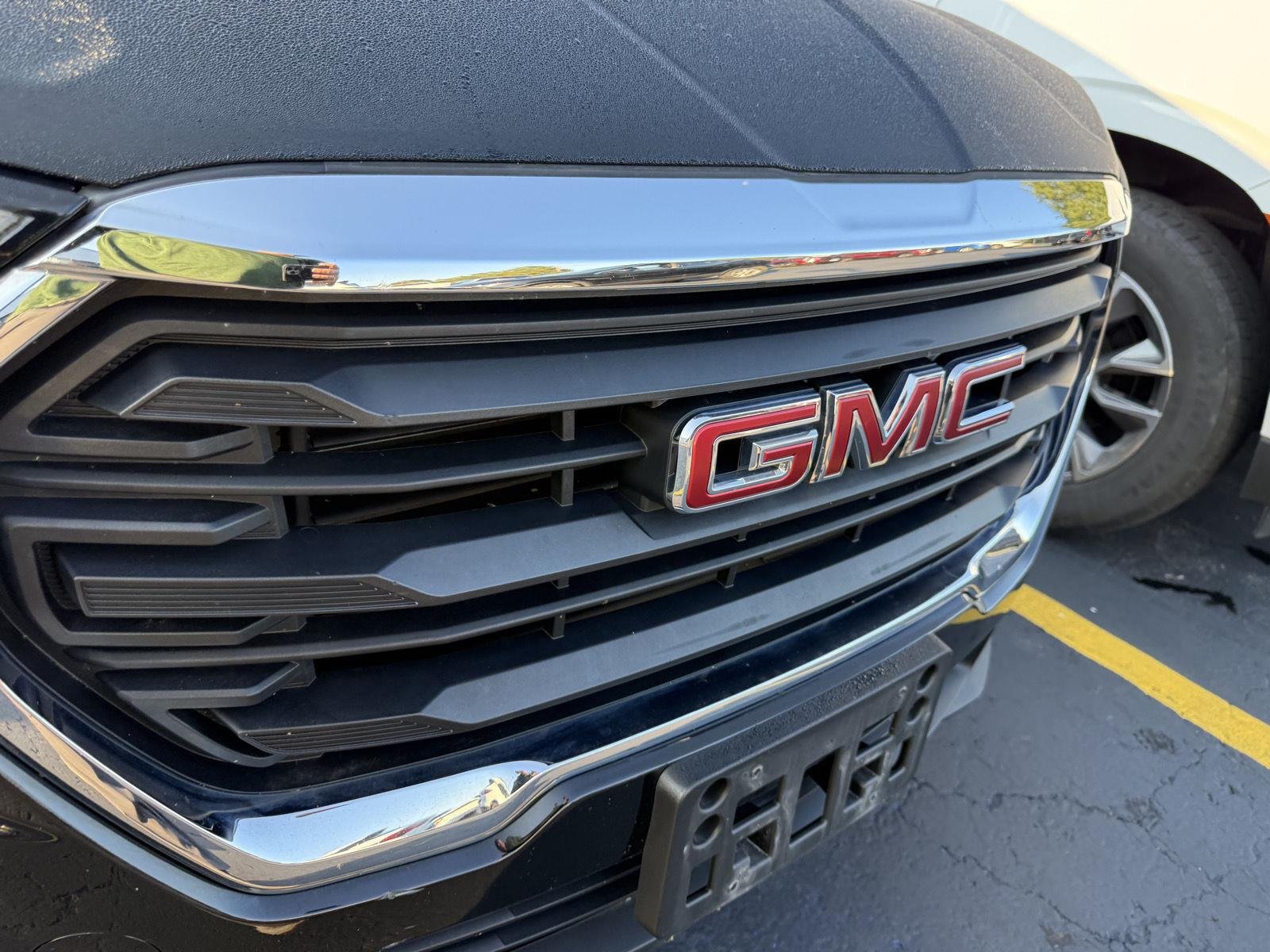 Used 2023 Ebony Twilight Metallic GMC SLE image 2