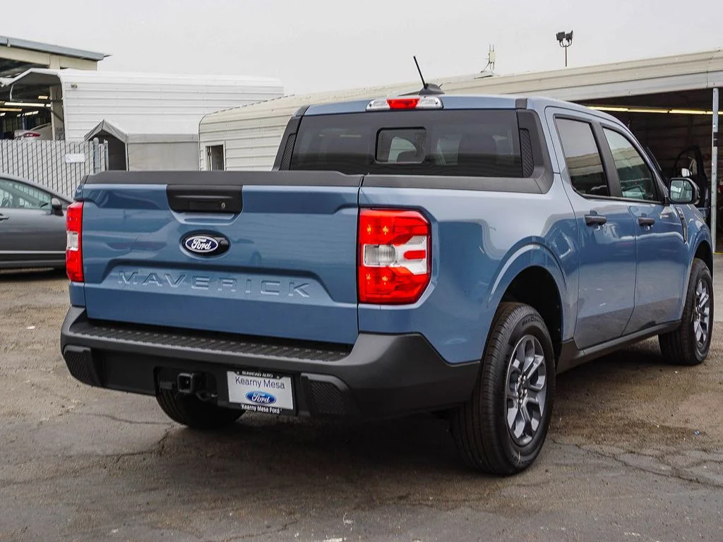 New 2026 Gray Ford XLT image 6