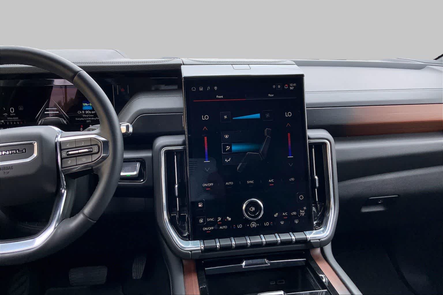 Used 2025 Onyx Black GMC Denali image 7